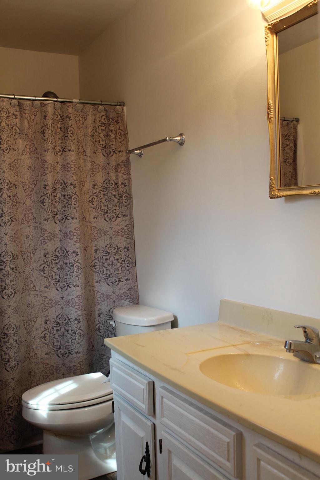 VALLEYWOOD - Residential