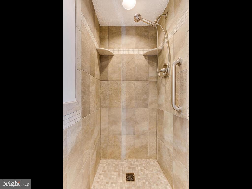 FAIRWOOD - Residential