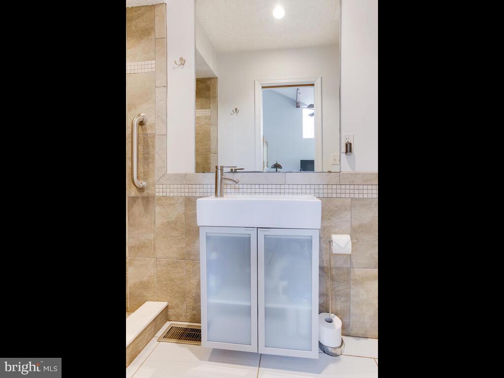 FAIRWOOD - Residential