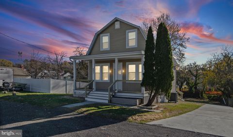 Photo of 9303 Hillside Avenue, PARKVILLE, MD 21234 (MLS # MDBC2145658)