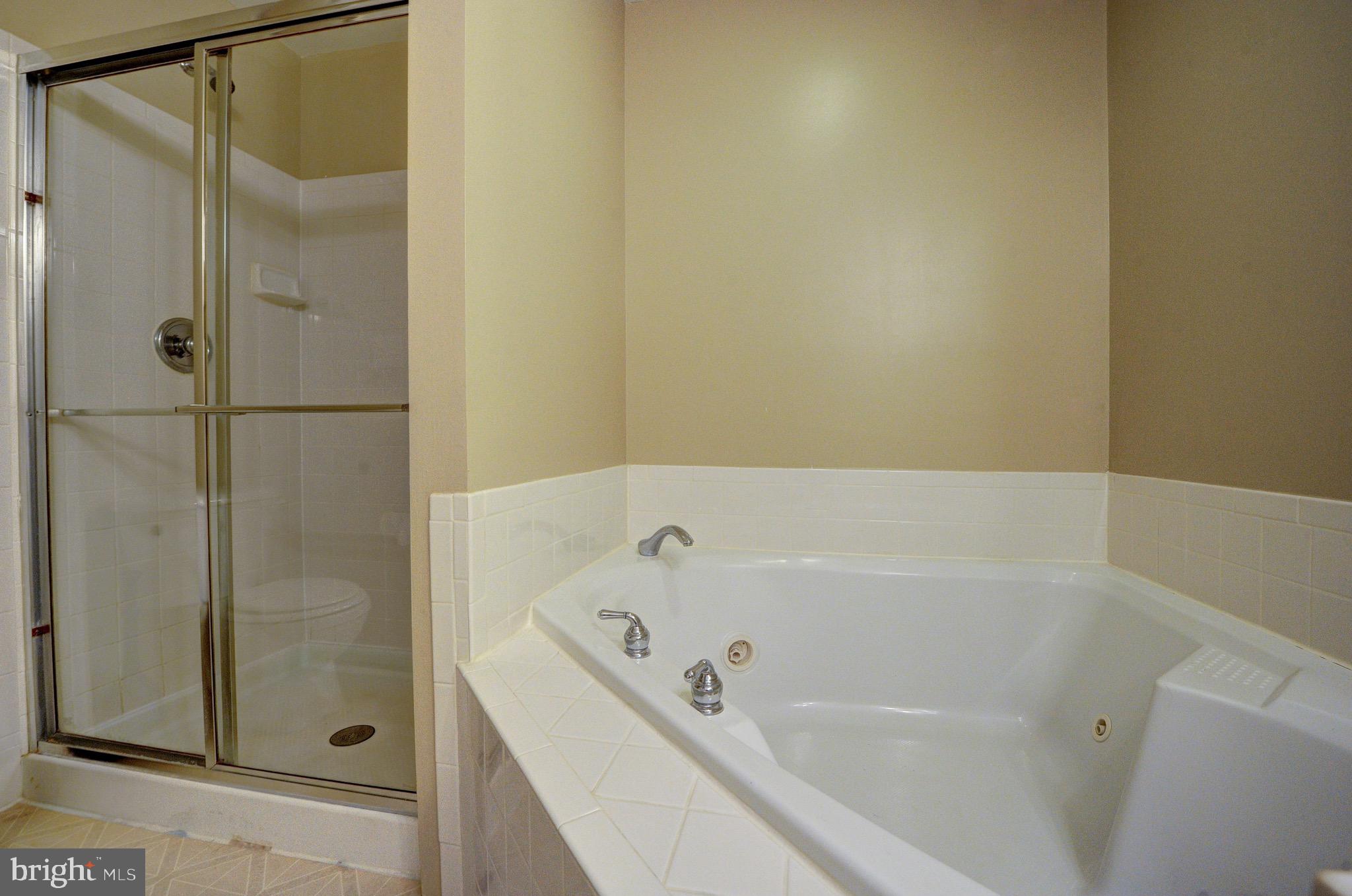 GREENHILL CROSSING - Residential