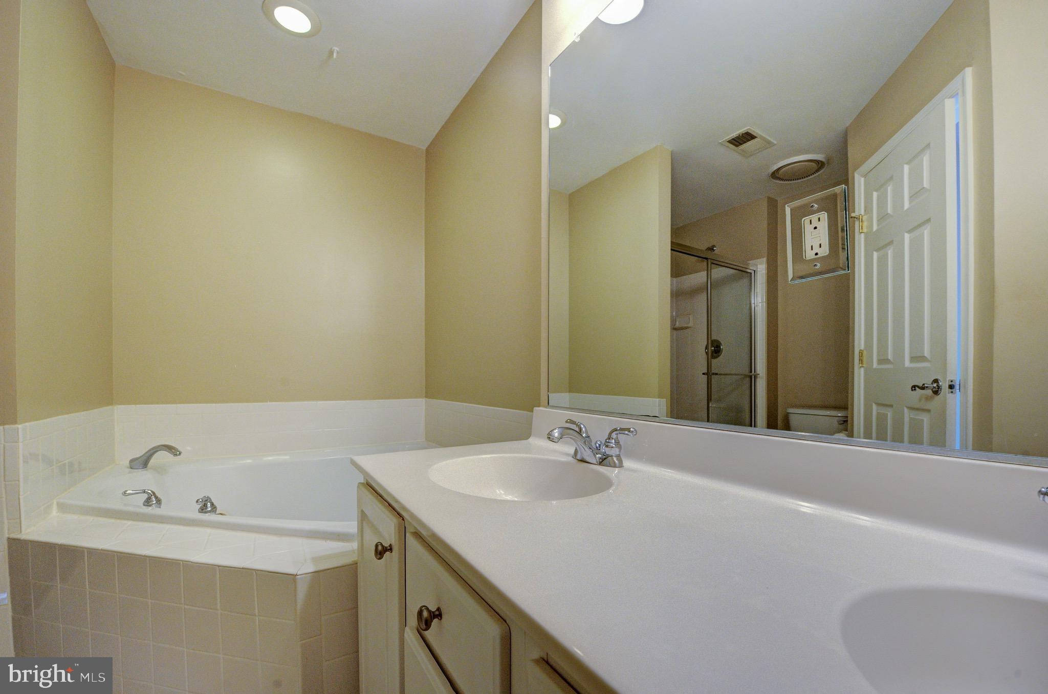 GREENHILL CROSSING - Residential