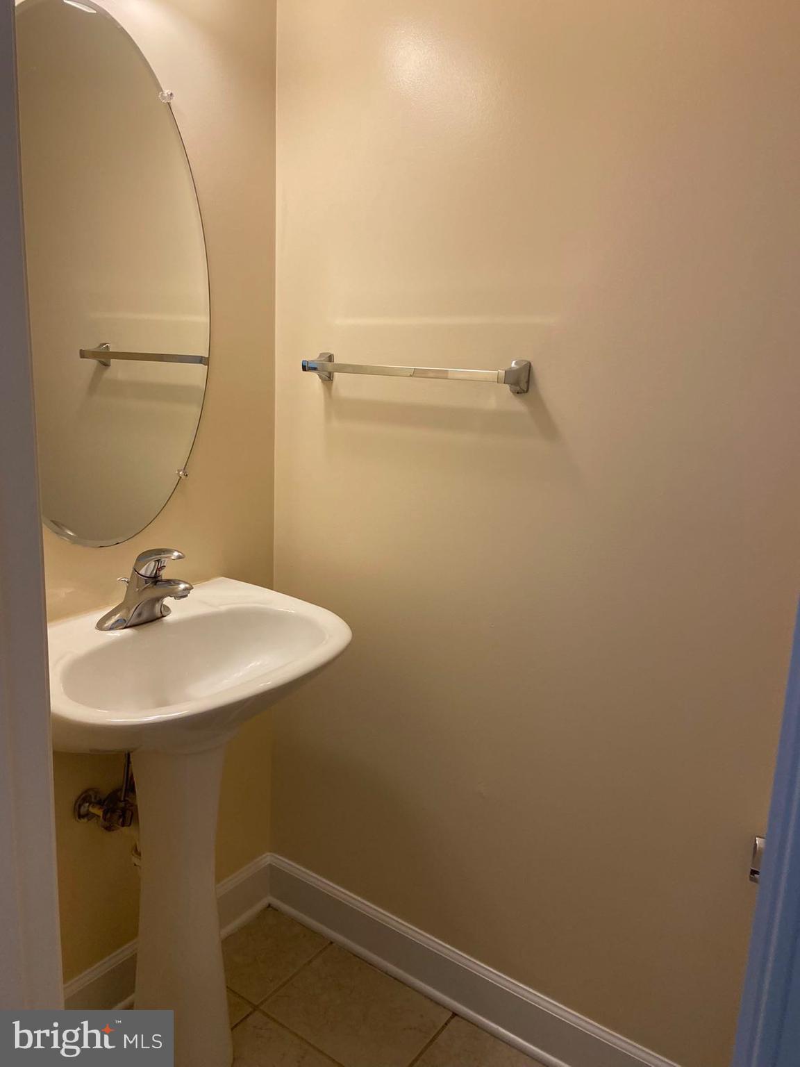 COPPERMINE CROSSING - Residential Lease