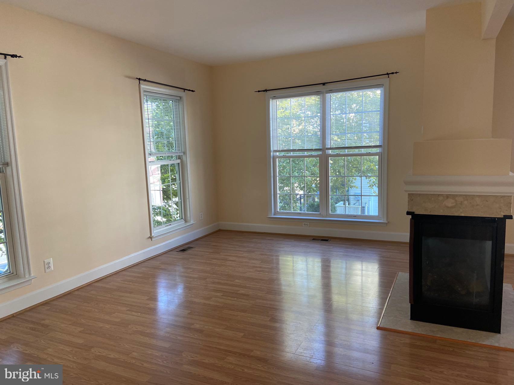 COPPERMINE CROSSING - Residential Lease