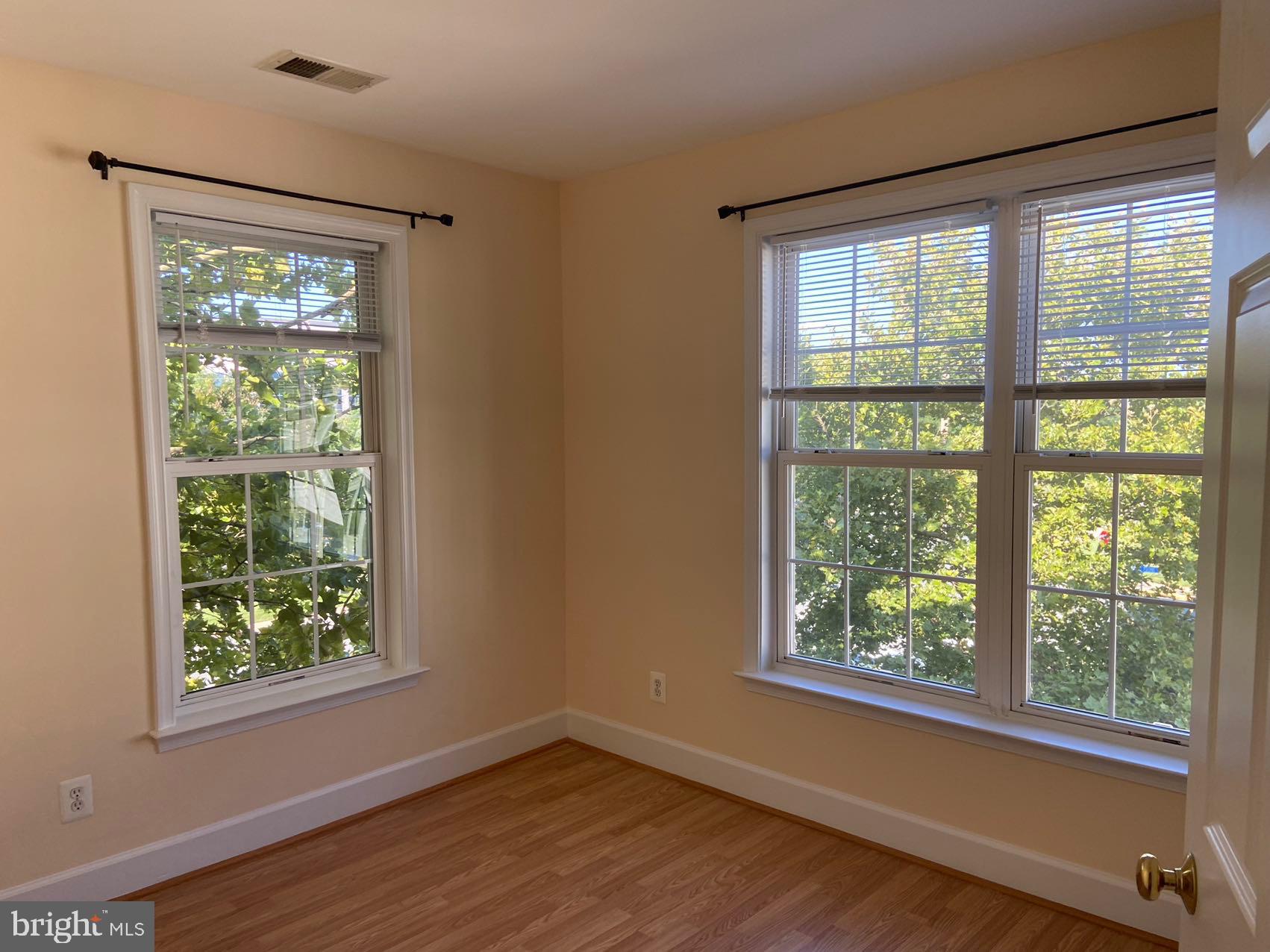 COPPERMINE CROSSING - Residential Lease