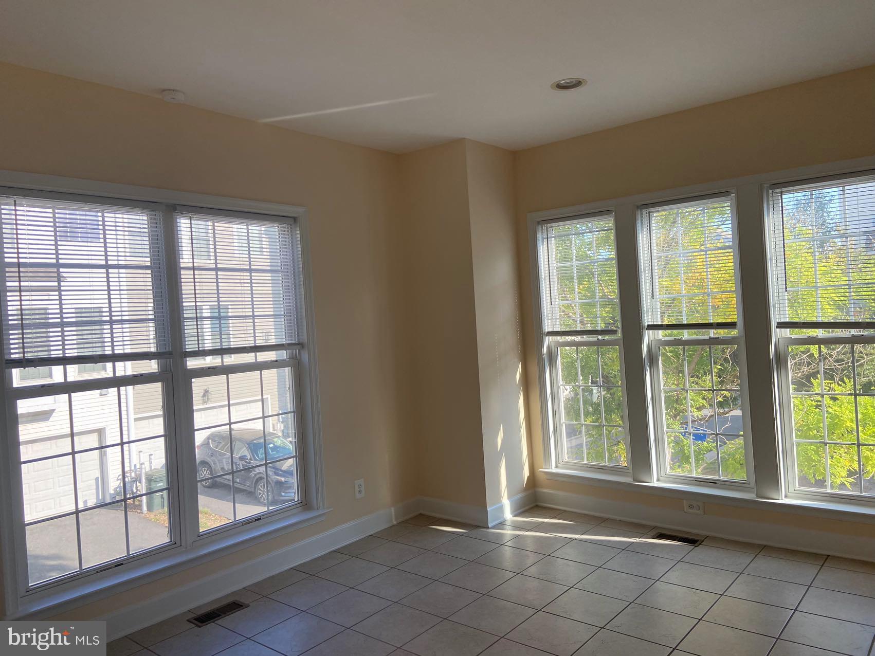 COPPERMINE CROSSING - Residential Lease