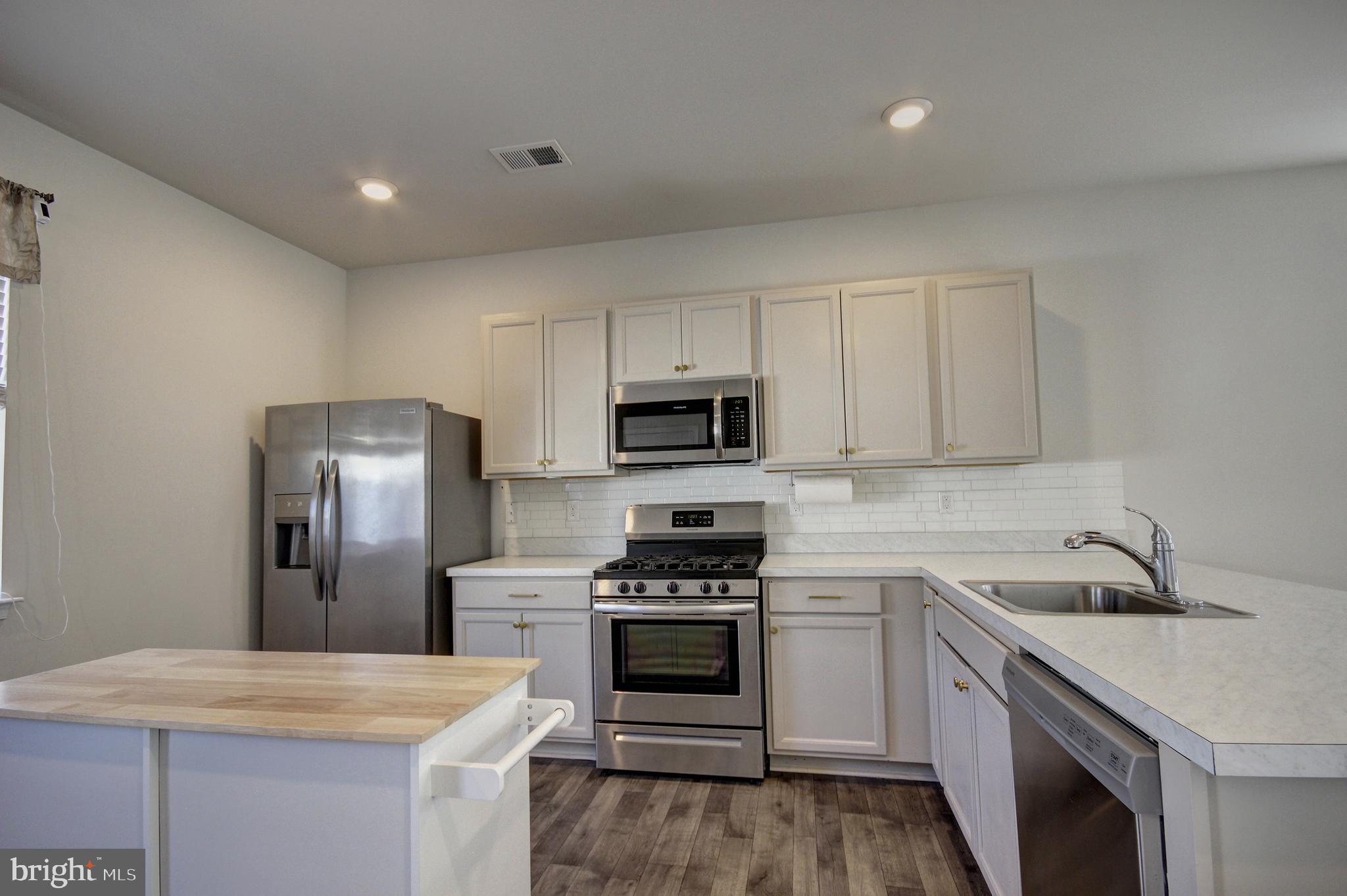 VILLAGES OF AYDELOTTE - Residential