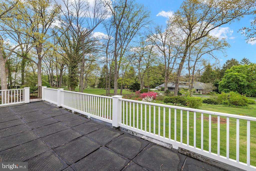 LONGVIEW ESTATES - Residential