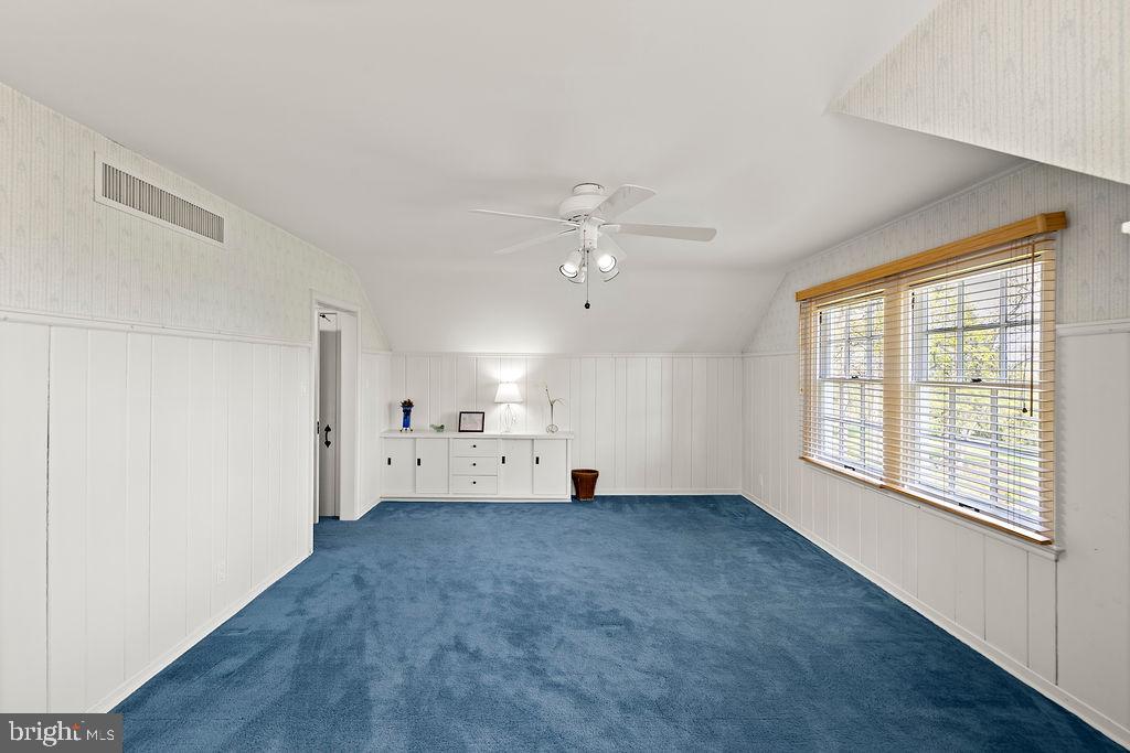 LONGVIEW ESTATES - Residential