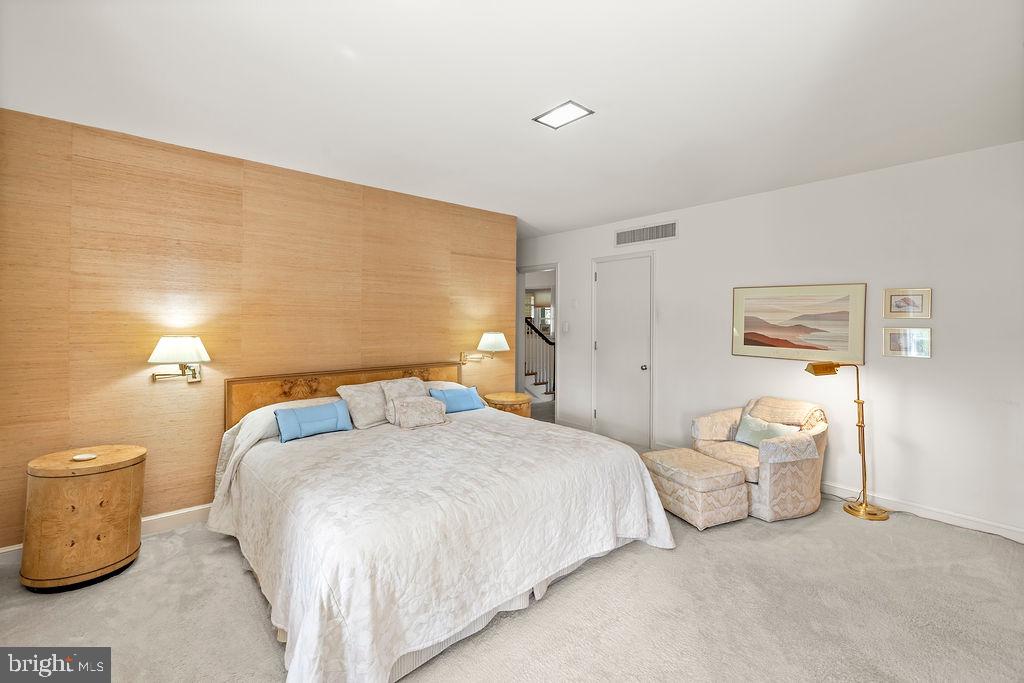 LONGVIEW ESTATES - Residential