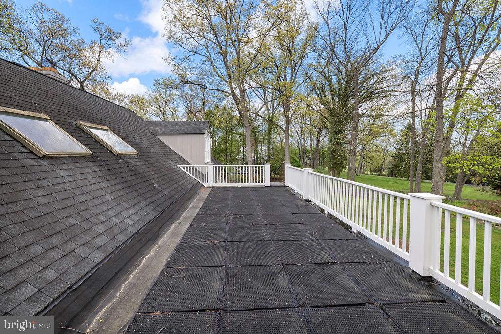 LONGVIEW ESTATES - Residential