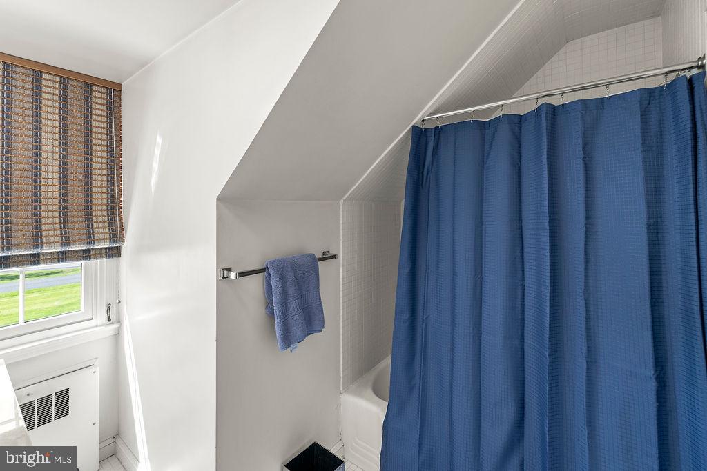 LONGVIEW ESTATES - Residential