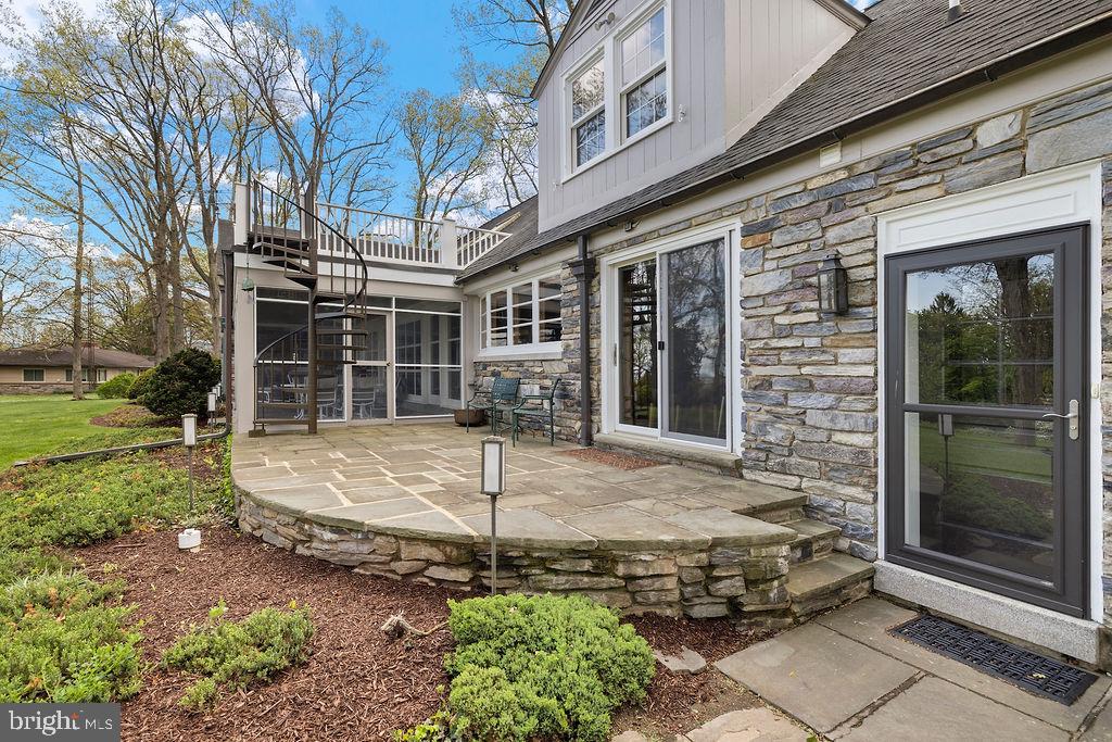 LONGVIEW ESTATES - Residential