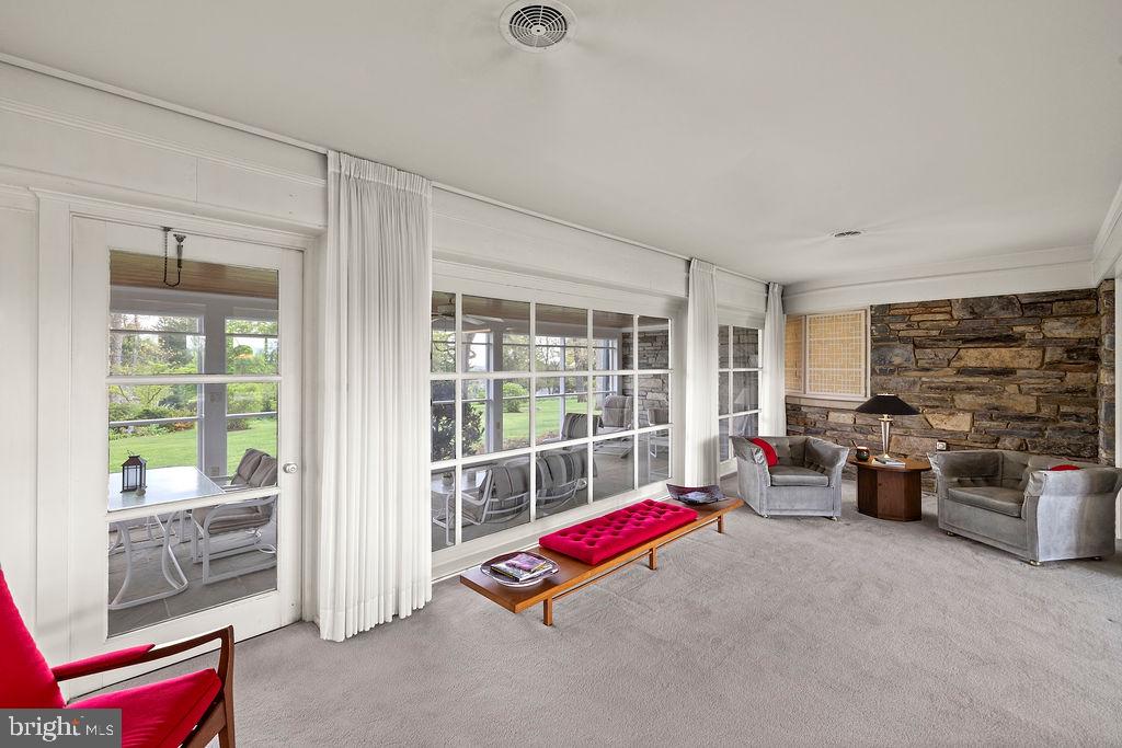 LONGVIEW ESTATES - Residential