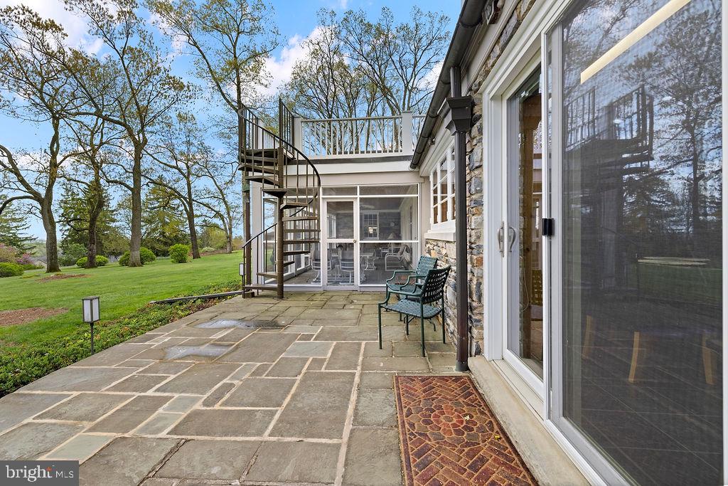 LONGVIEW ESTATES - Residential