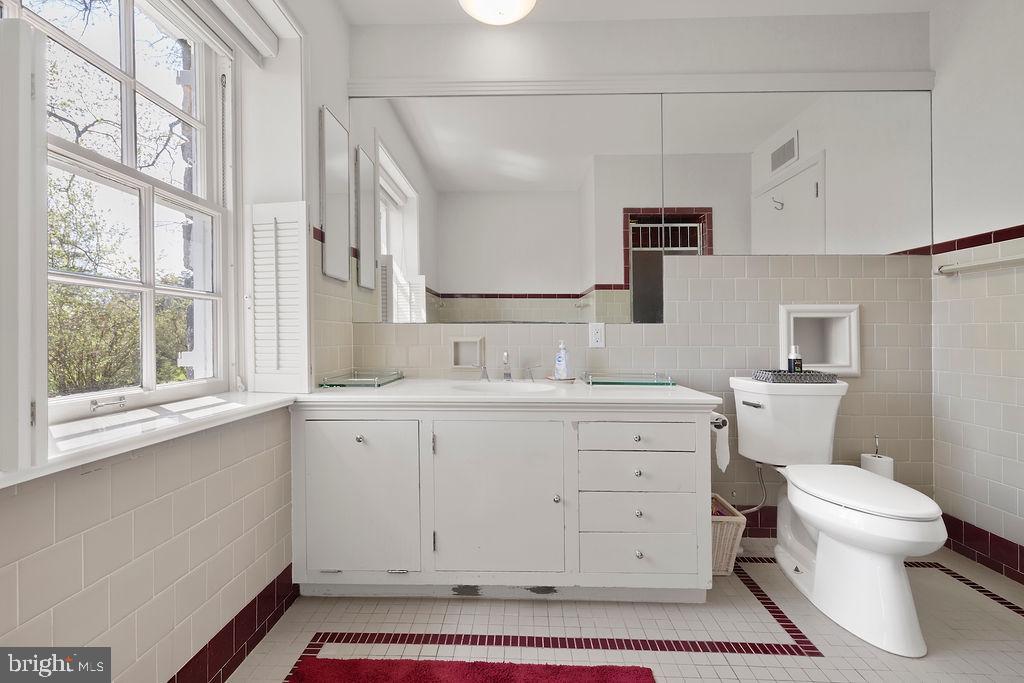 LONGVIEW ESTATES - Residential