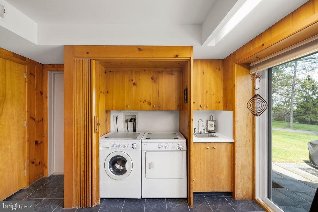 LONGVIEW ESTATES - Residential