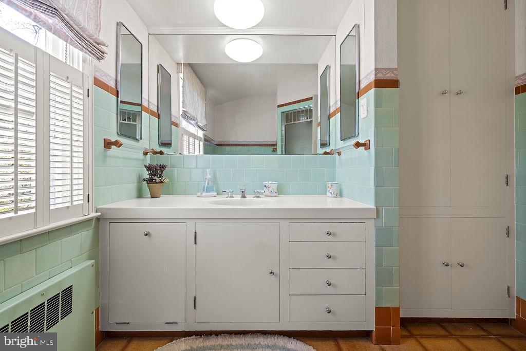 LONGVIEW ESTATES - Residential