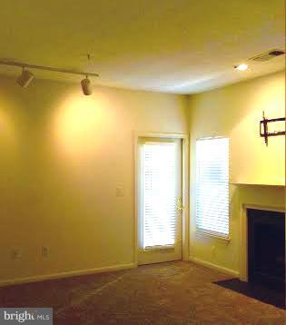 OAK PARK - Residential Lease