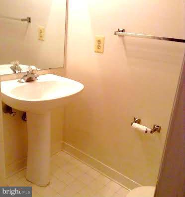 OAK PARK - Residential Lease