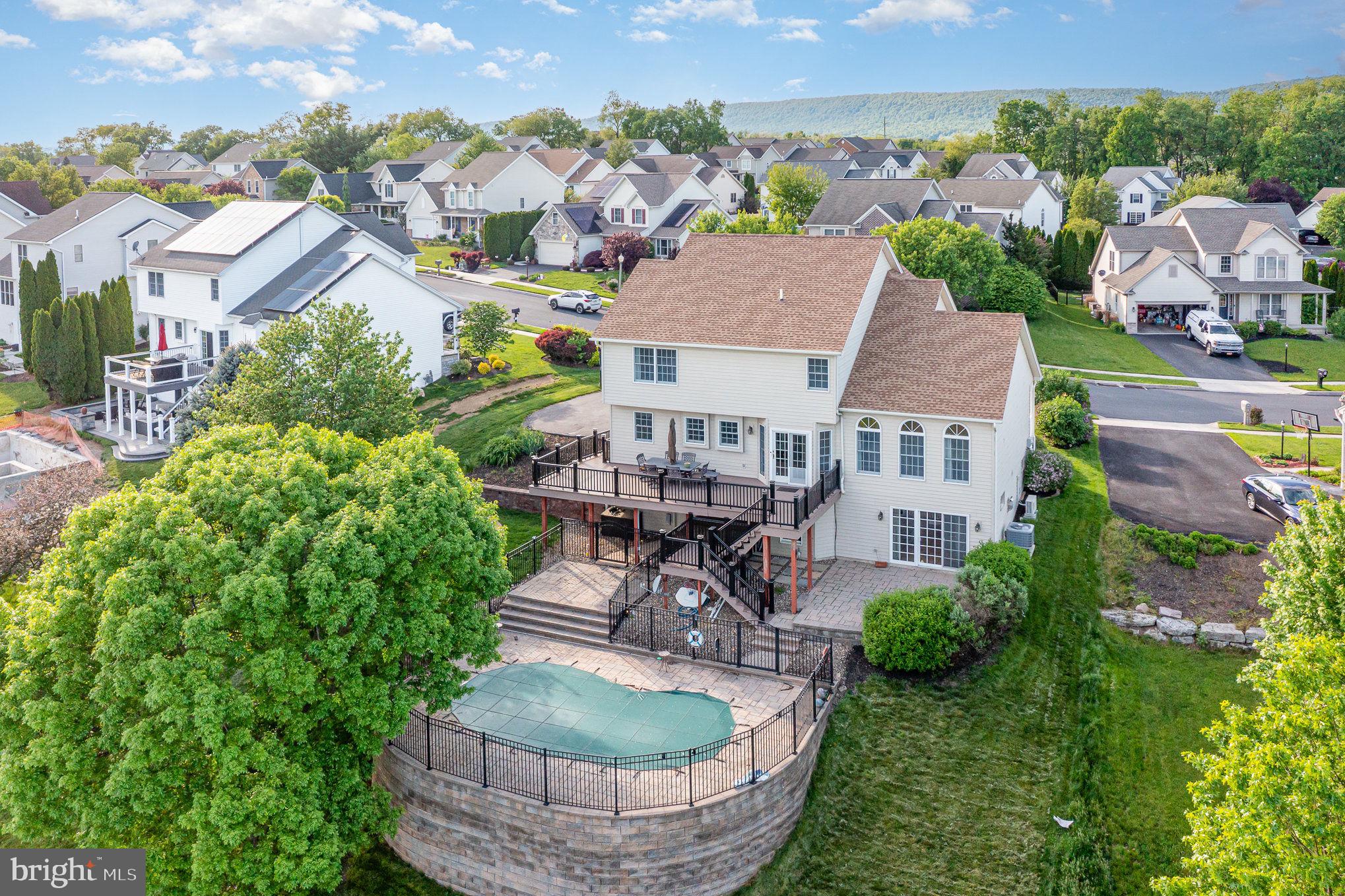 FAIRWINDS - Residential