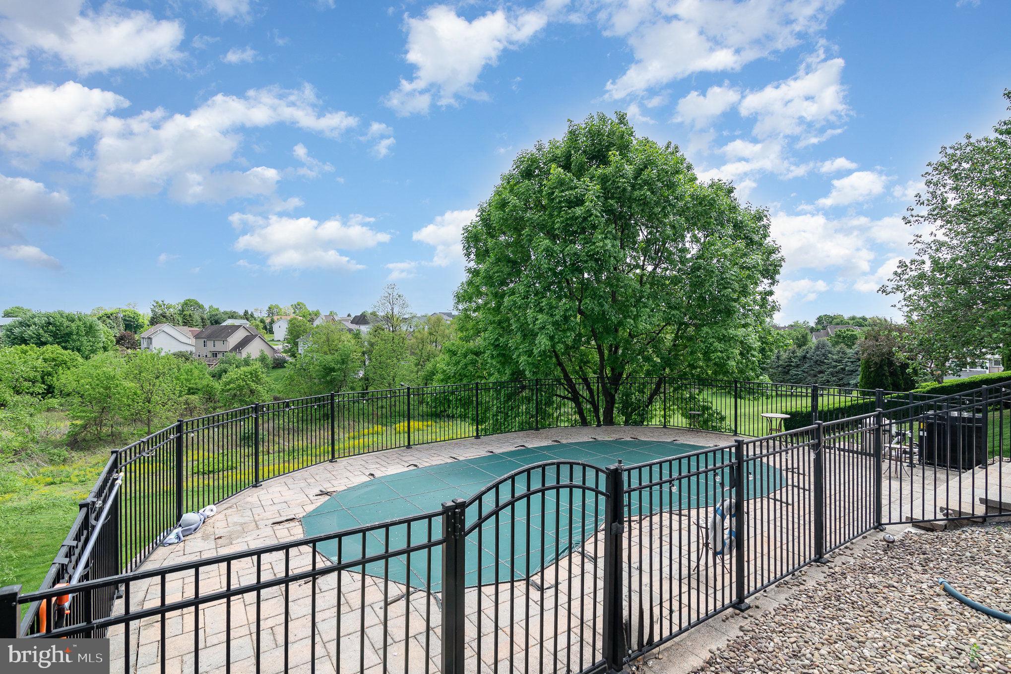 FAIRWINDS - Residential