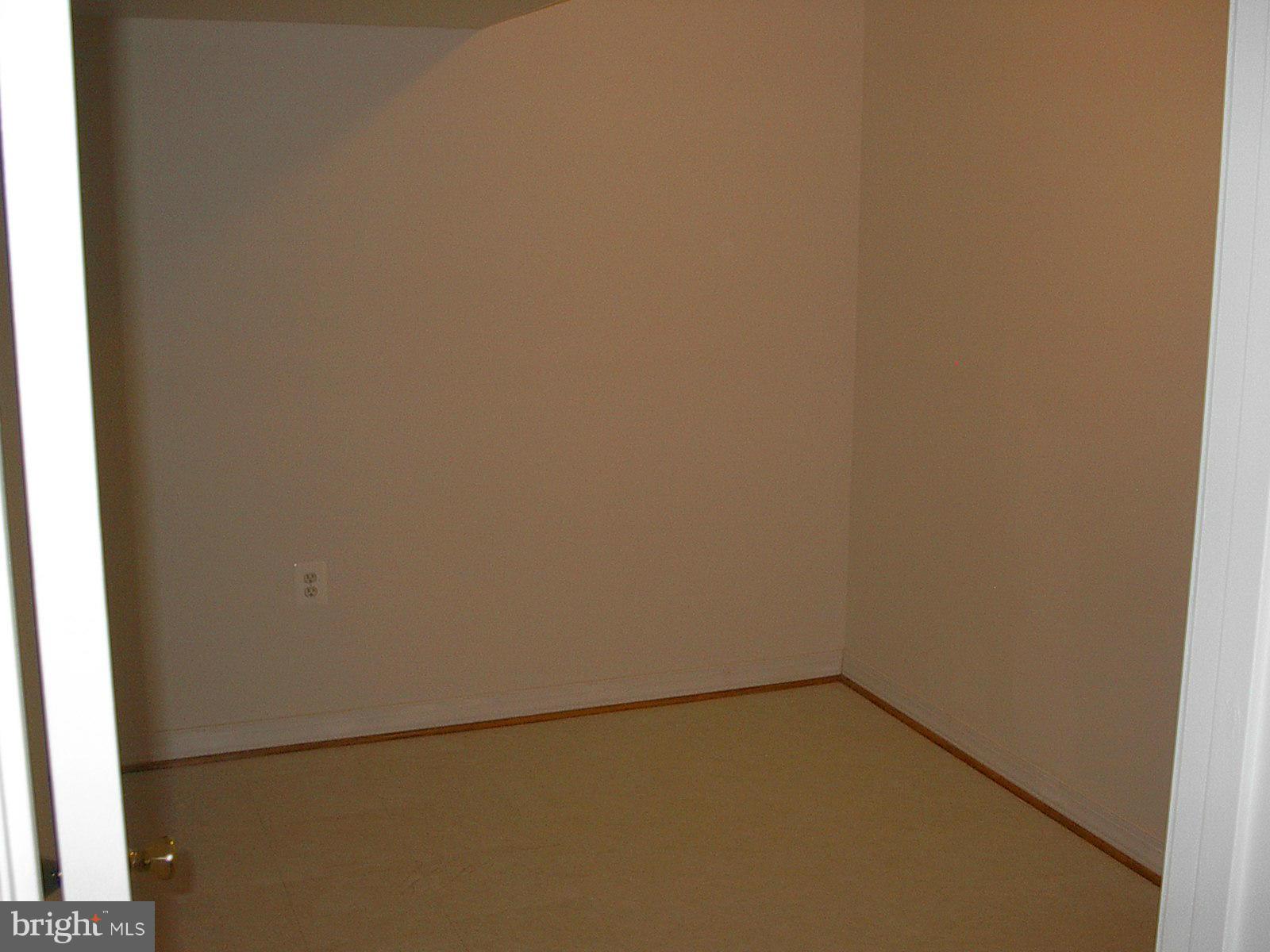 CRESTWOOD VILLAGE - Residential Lease