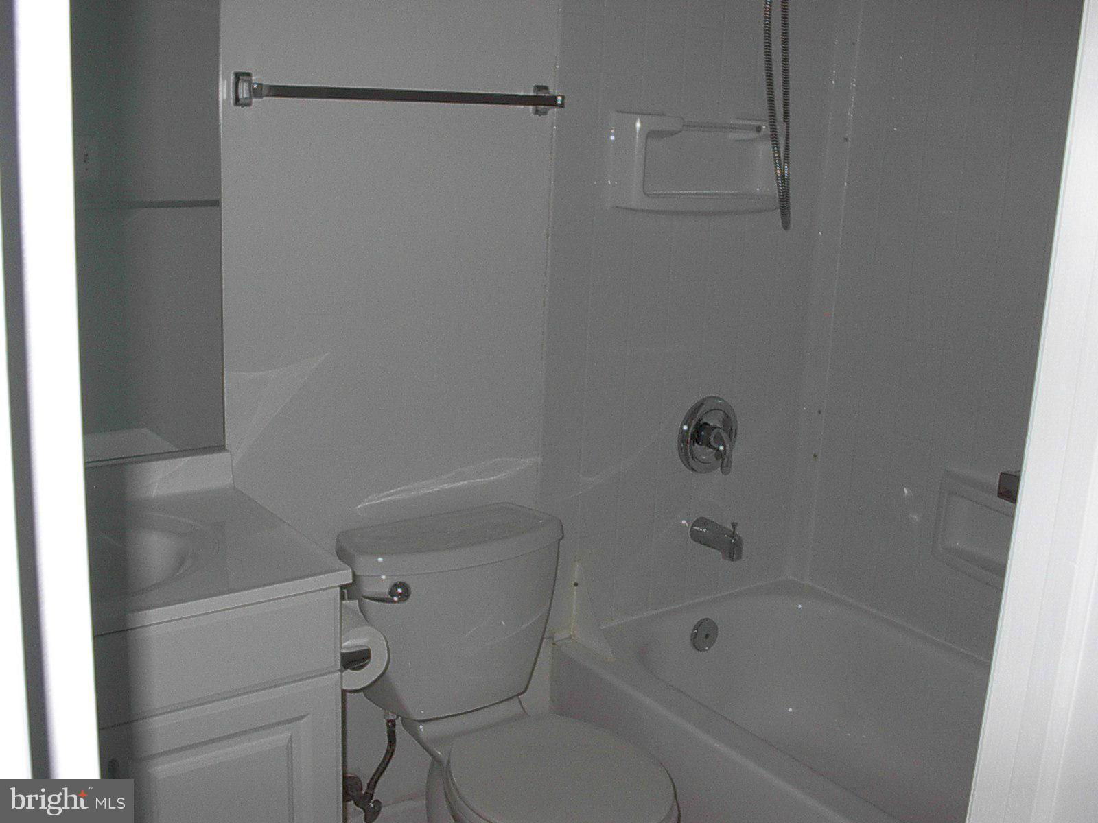 CRESTWOOD VILLAGE - Residential Lease