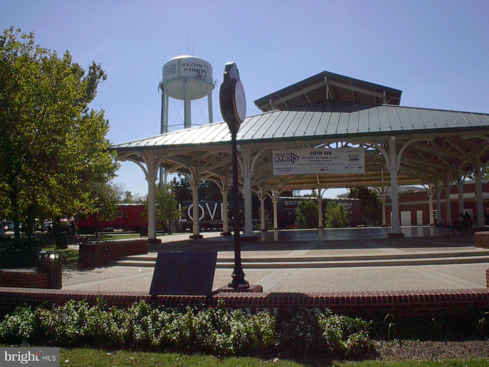 CRESTWOOD VILLAGE - Residential Lease