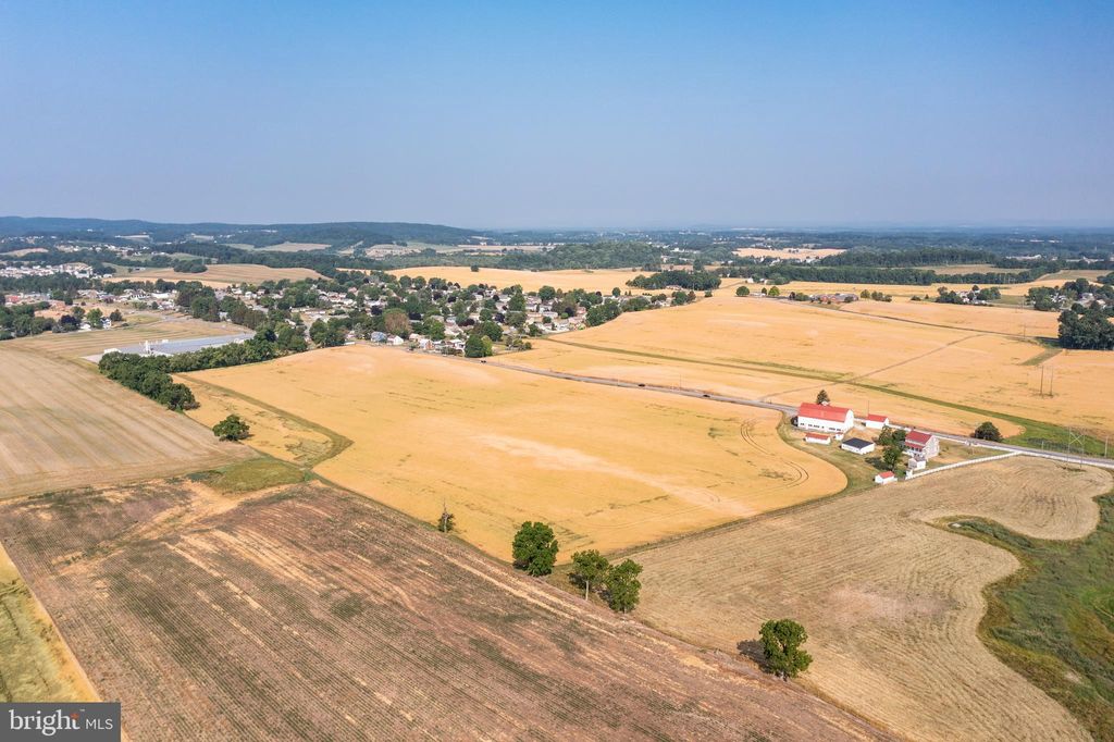 Photo of YORK, PA 17408 (MLS # PAYK2079090)