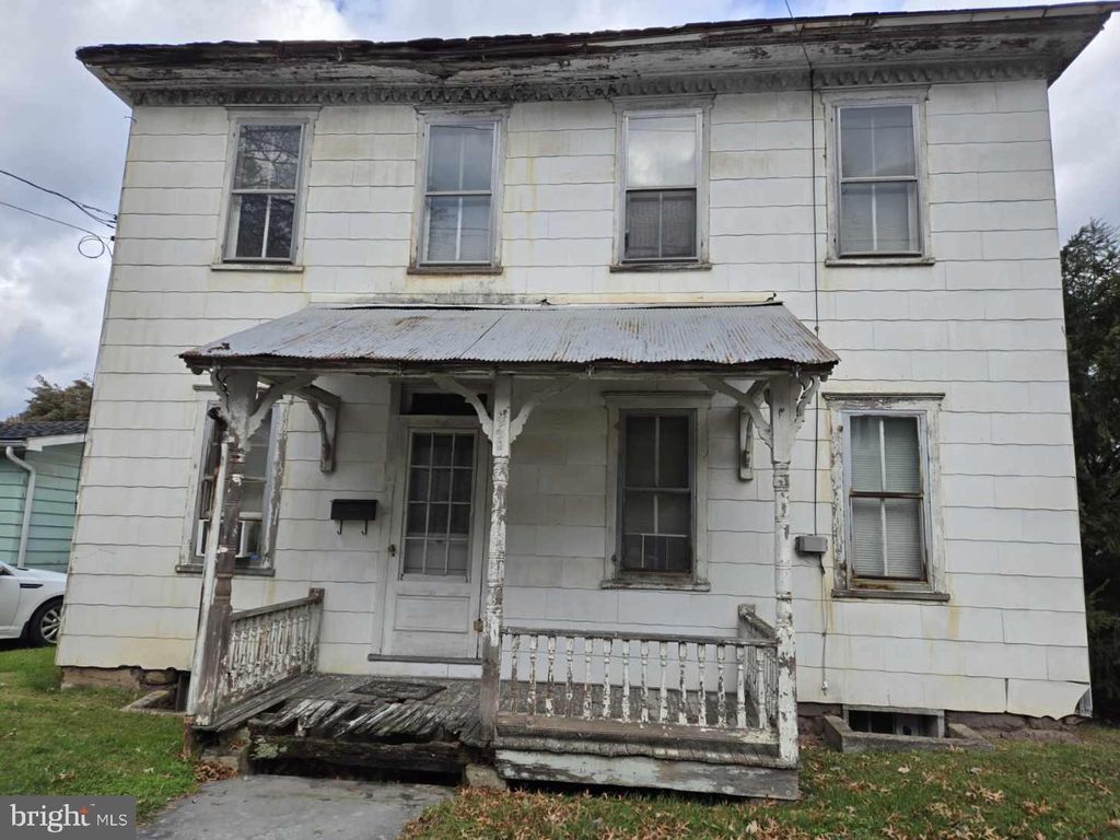 Photo of 229 Locust Street, MILTON, PA 17847 (MLS # PANU2002748)