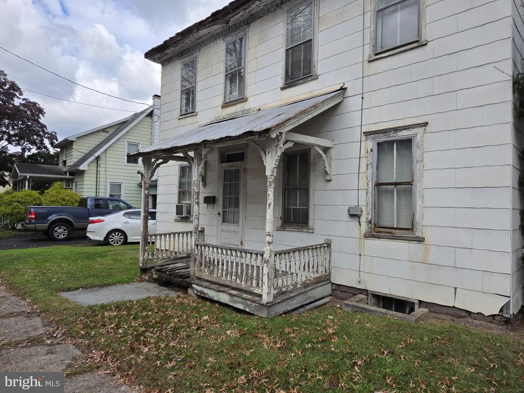 Photo of 229 Locust Street, MILTON, PA 17847 (MLS # PANU2002748)