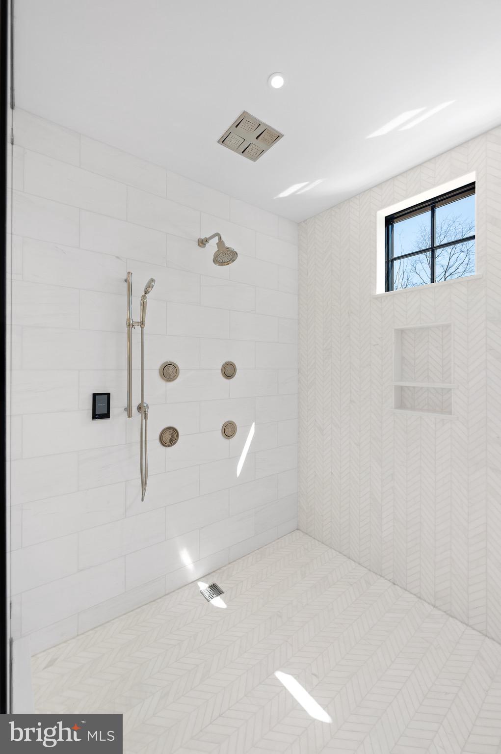 THE THICKET - Residential