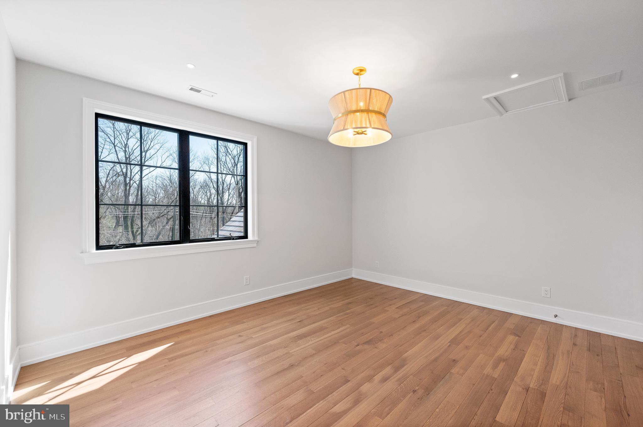 THE THICKET - Residential