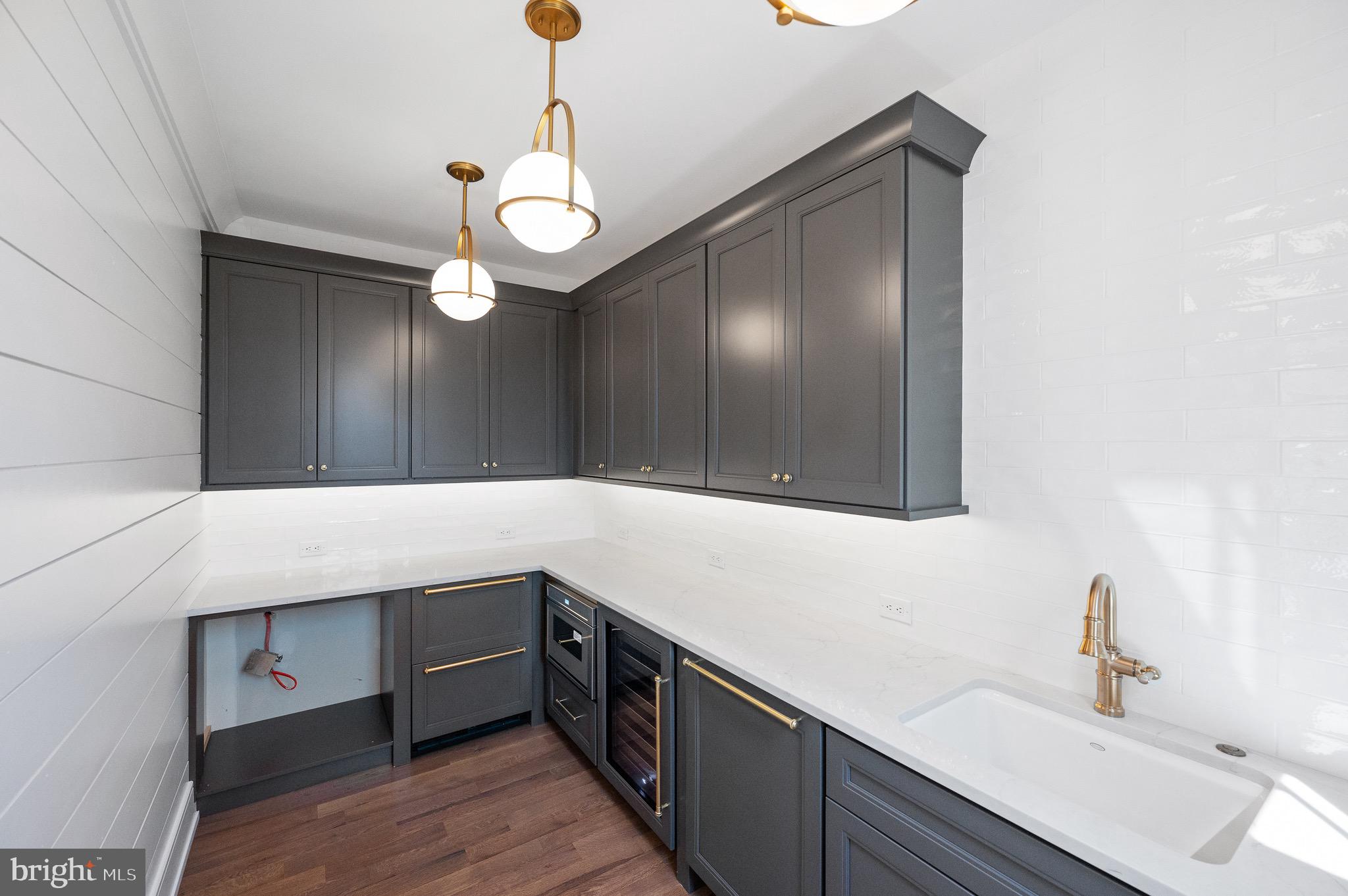 THE THICKET - Residential