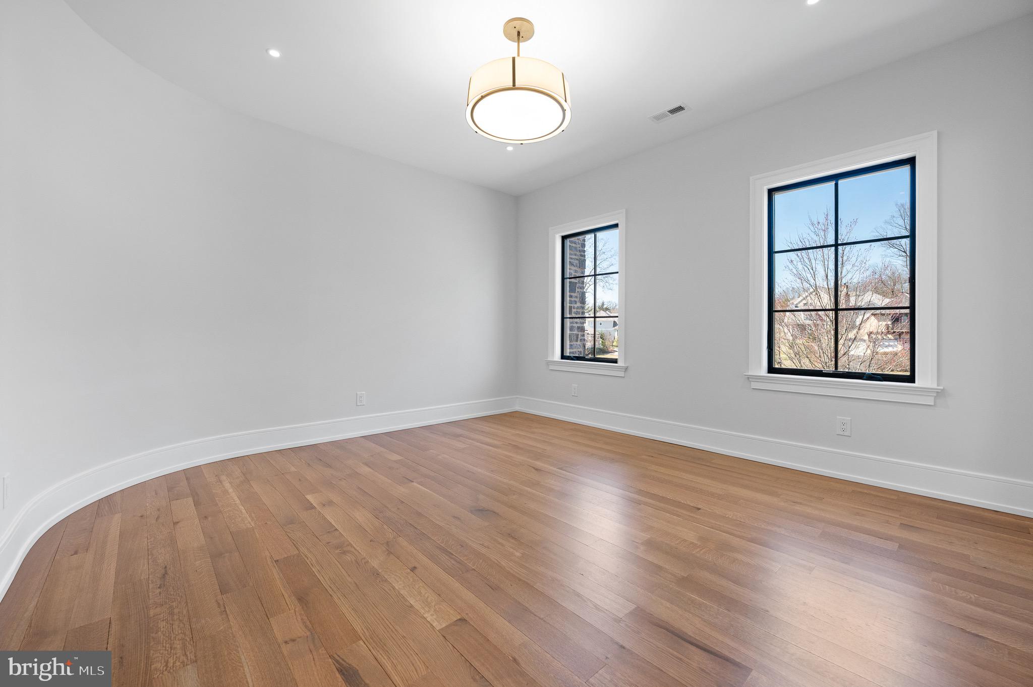 THE THICKET - Residential