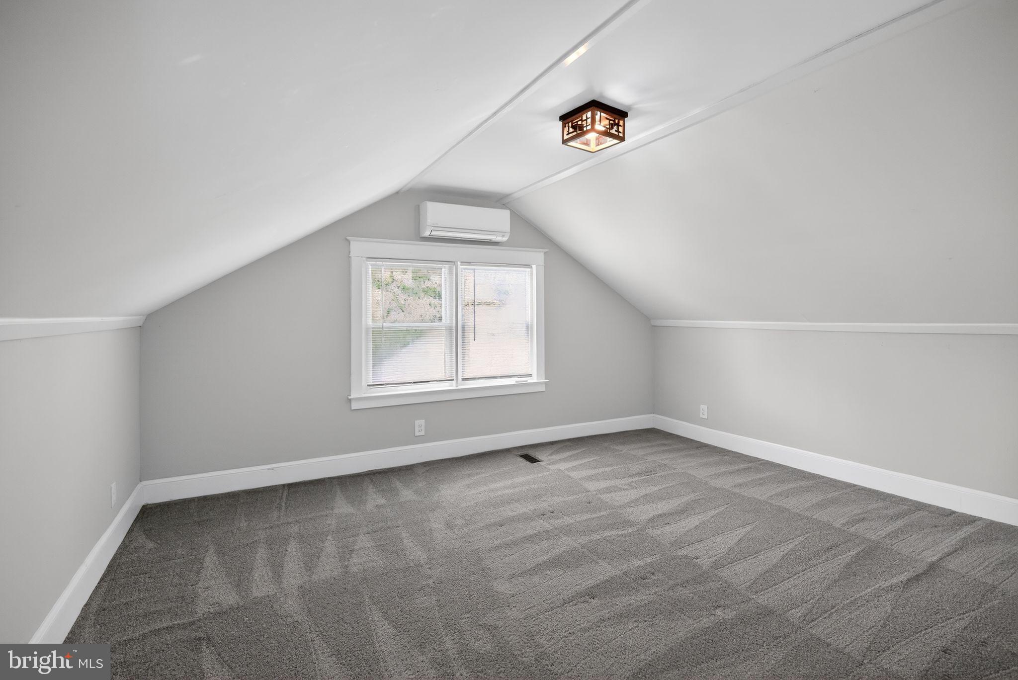 GLENSIDE - Residential