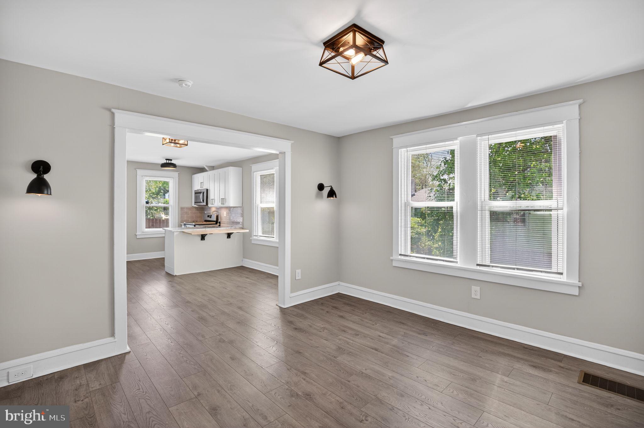 GLENSIDE - Residential