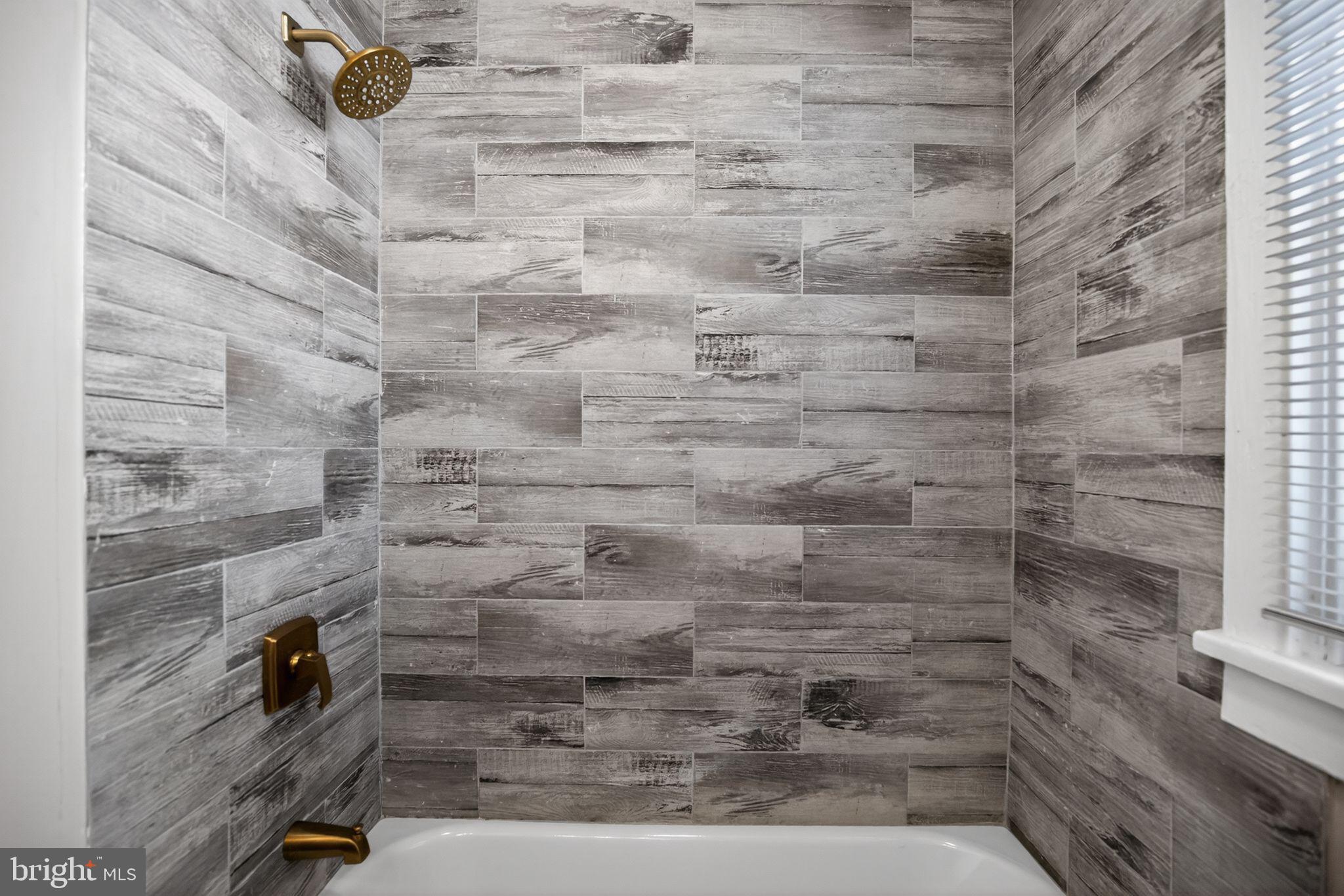 GLENSIDE - Residential