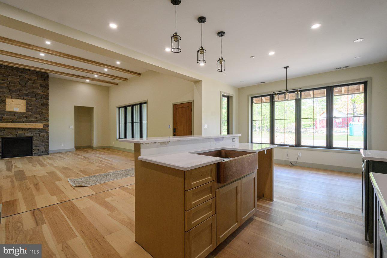 LAGO VISTA - Residential