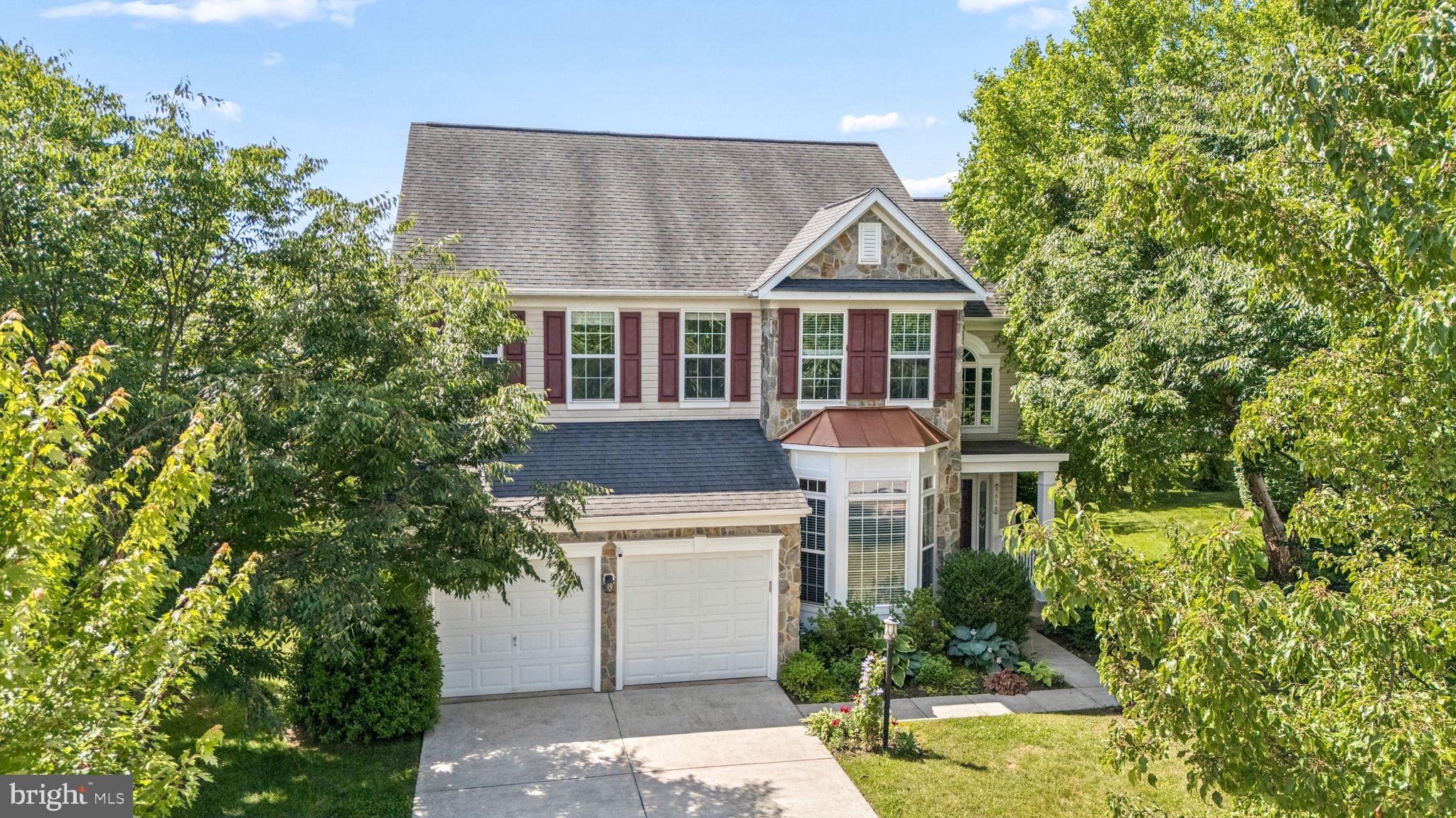 8618 FAR FIELDS WAY