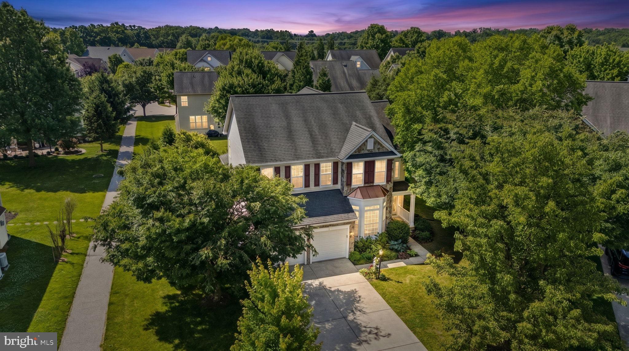 8618 FAR FIELDS WAY