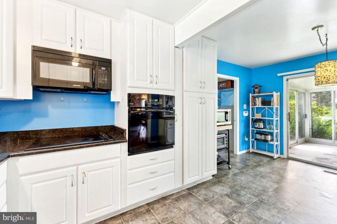 4105 MAJESTIC LANE