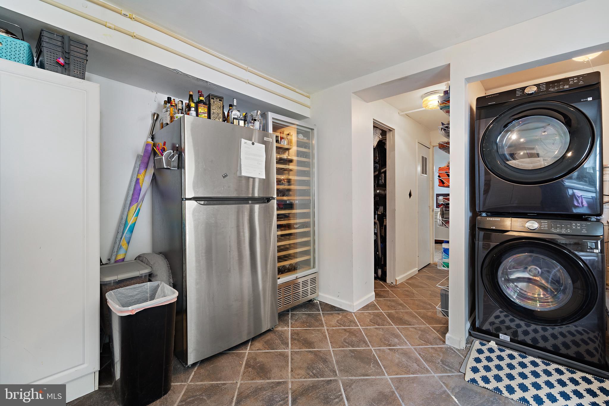 FOUR SEASONS ESTATES - Residential