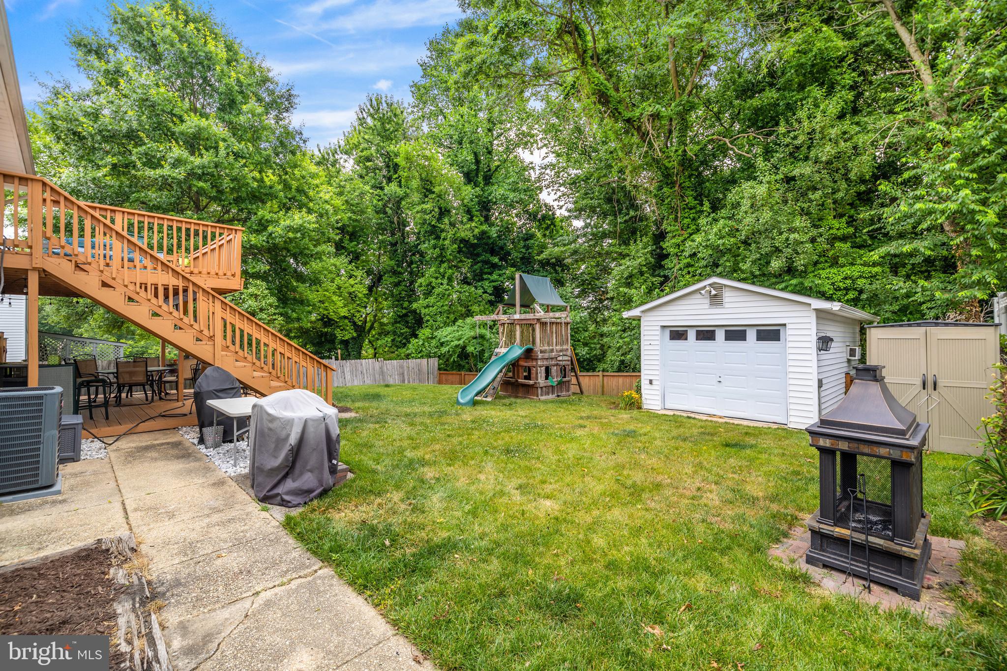 FOUR SEASONS ESTATES - Residential