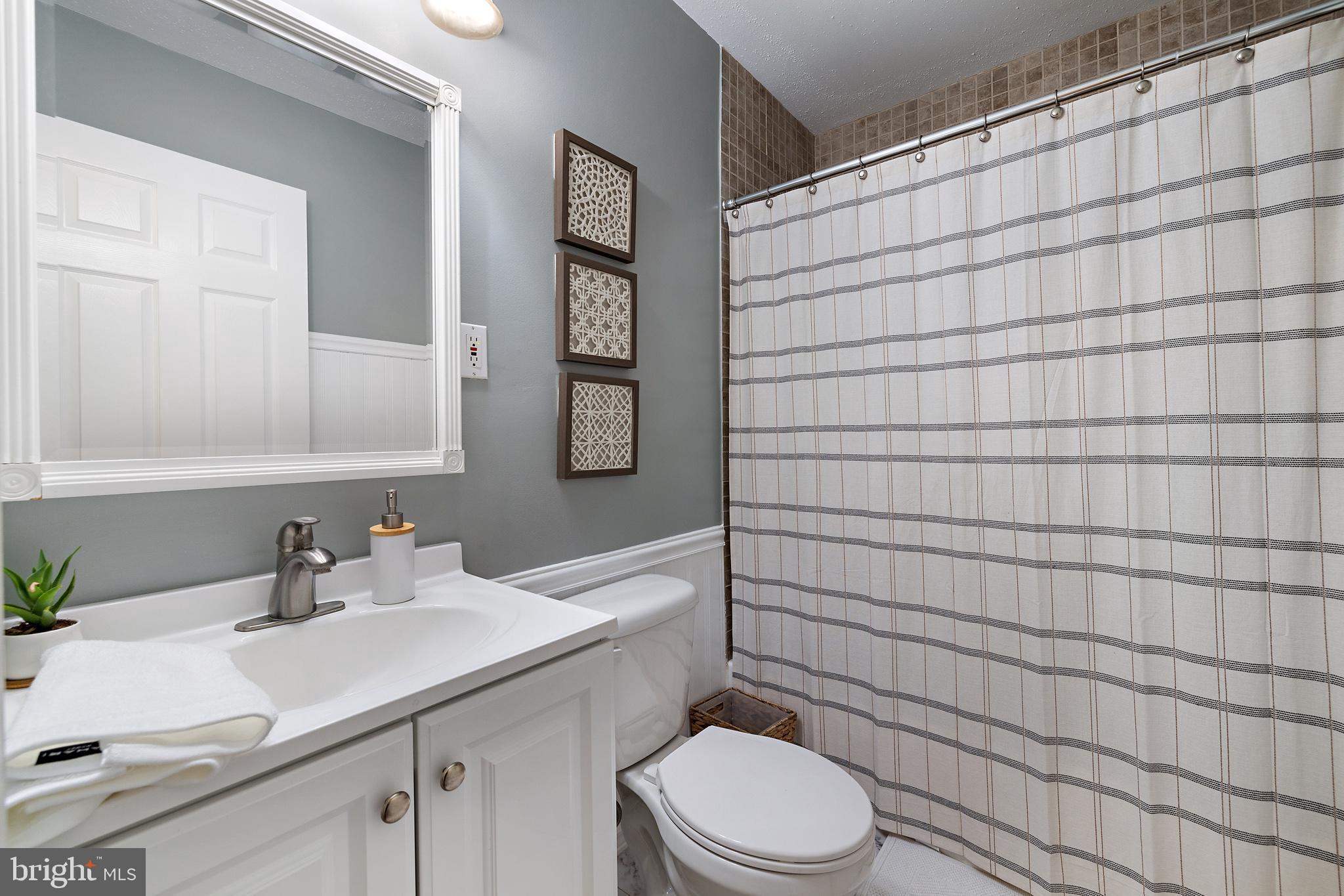 FOUR SEASONS ESTATES - Residential