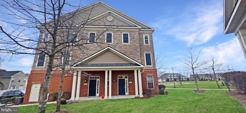 Photo of 42554 Wildly Terrace, ASHBURN, VA 20148 (MLS # VALO2118412)