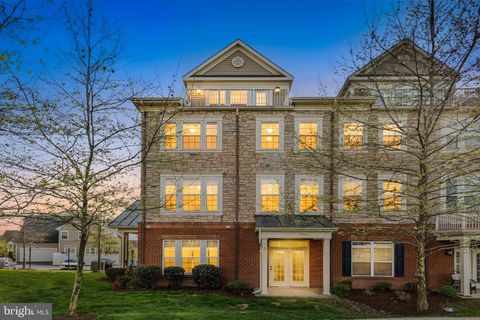 Photo of 42554 Wildly Terrace, ASHBURN, VA 20148 (MLS # VALO2118412)