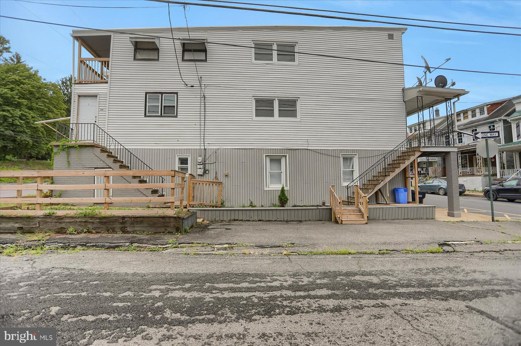 MOUNT CARMEL BOROUGH - Residential