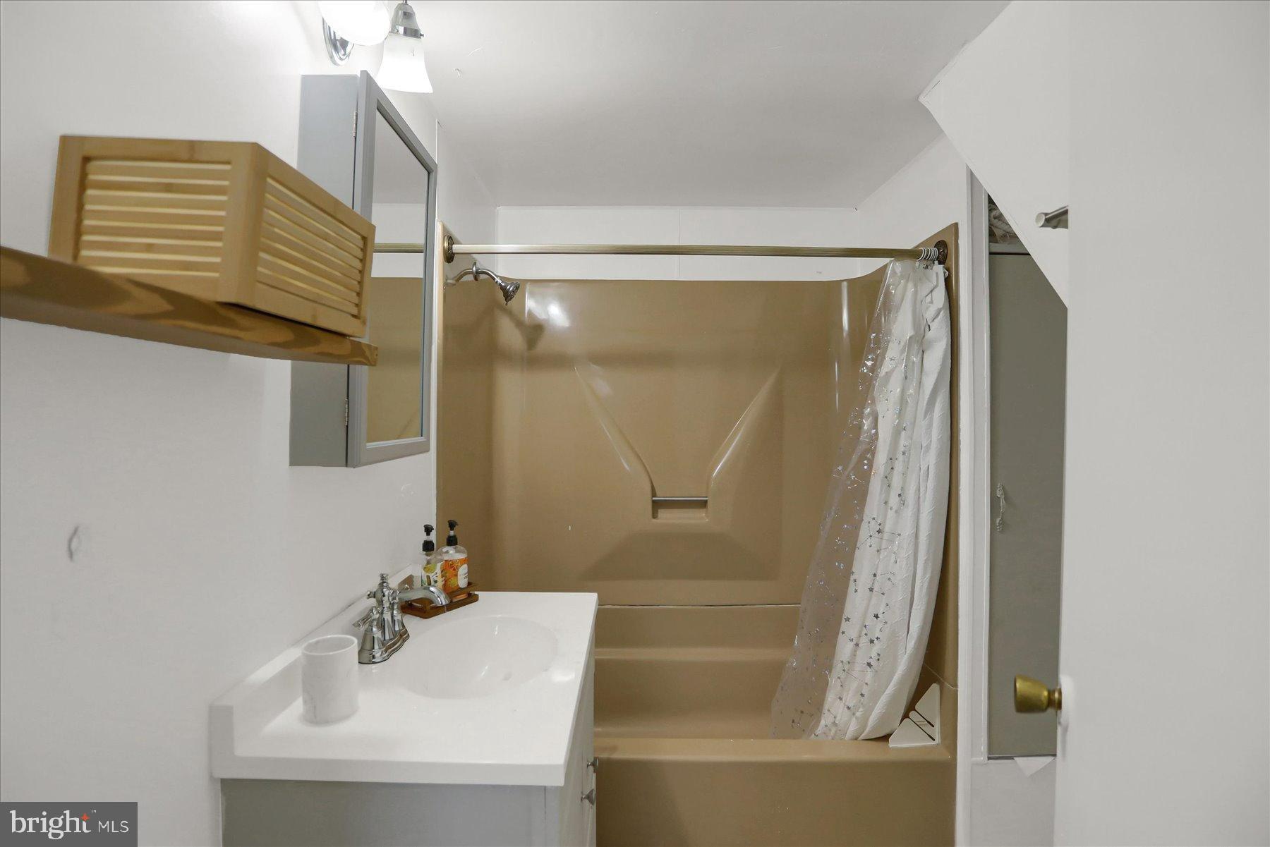 MOUNT CARMEL BOROUGH - Residential